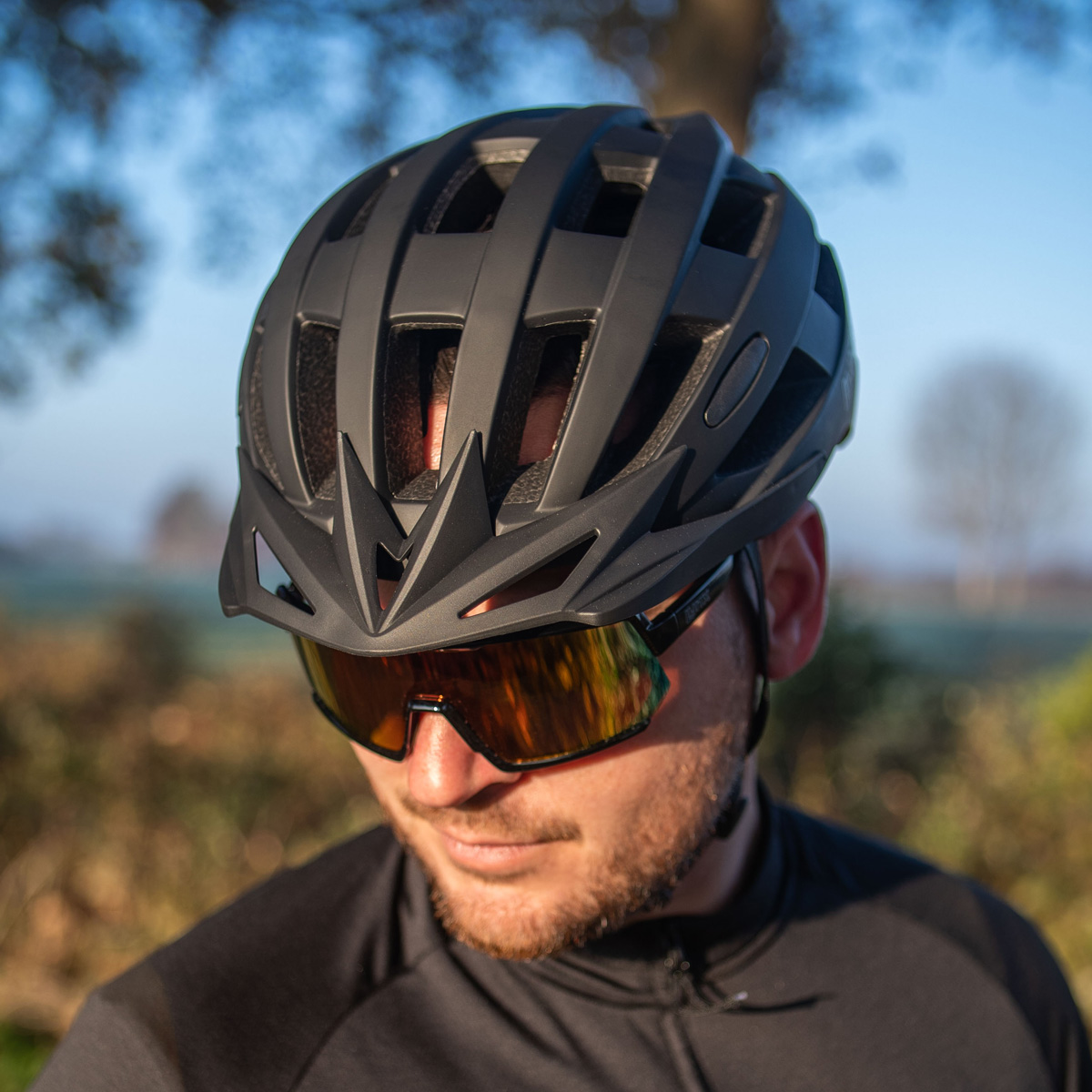 619101.BLA LYNX Cycling helmet All-Road (S/M) 54-58 cm