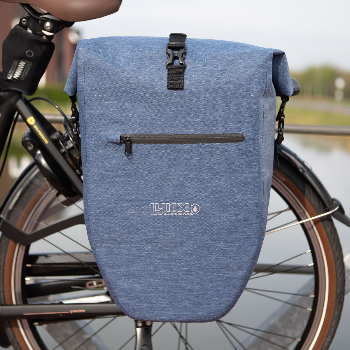 610311.BLU LYNX Single Pannier Bag Hayes 31 x 15 x 62 cm